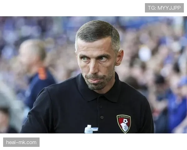 英超加里·奥尼尔伯恩茅斯