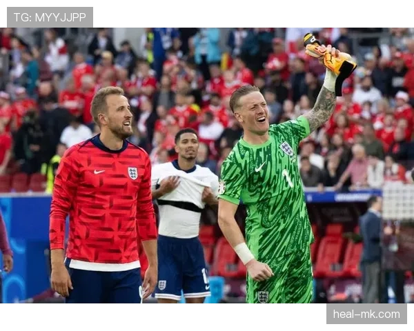 皮克又换豪宅了，这次院子大得能组织世界杯球队聚会？